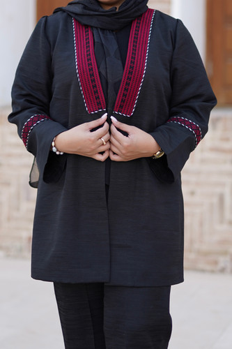 مانتو سوزندوزی بلوچی طرح۳